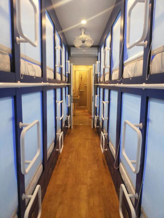 Qb Sleep Capsule Hotel Кута Екстериор снимка