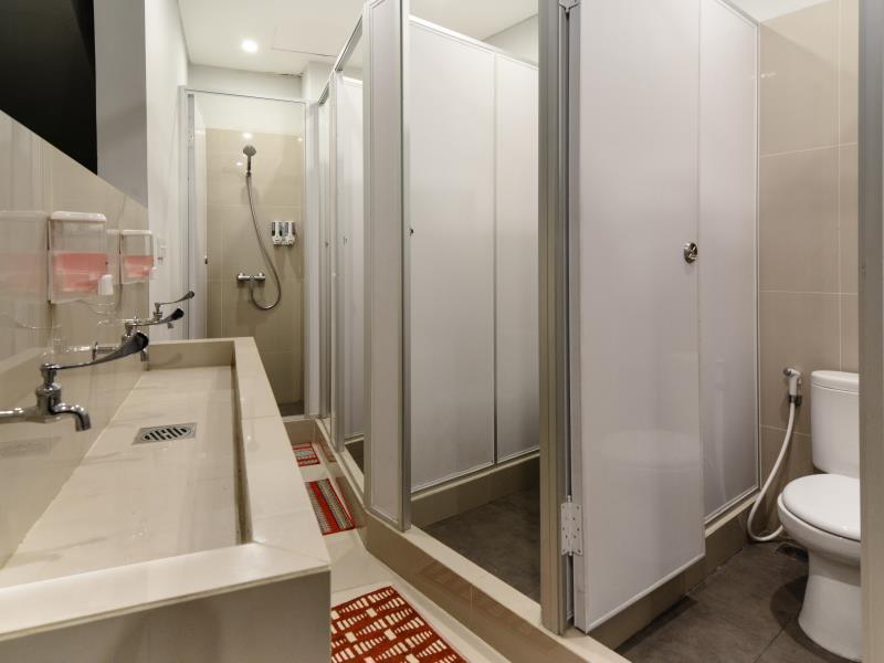 Qb Sleep Capsule Hotel Кута Екстериор снимка