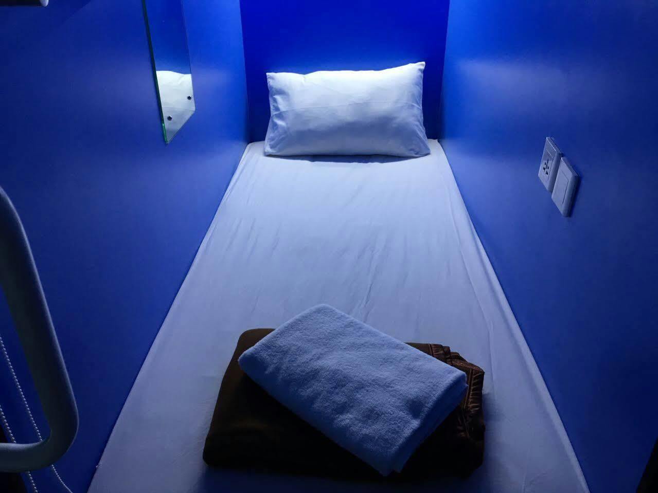 Qb Sleep Capsule Hotel Кута Екстериор снимка