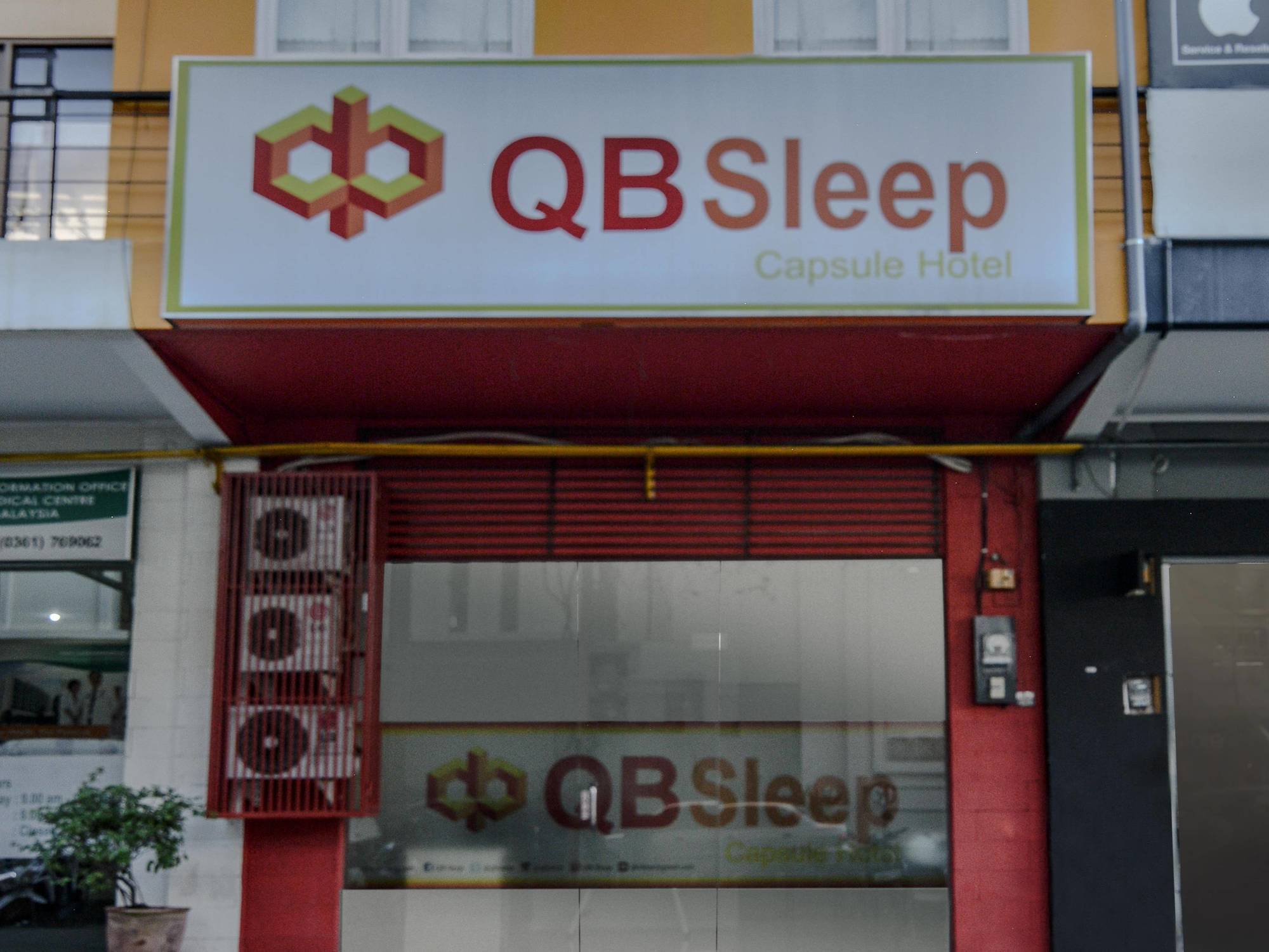 Qb Sleep Capsule Hotel Кута Екстериор снимка